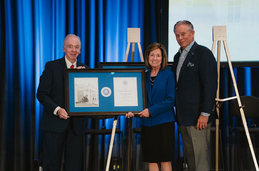 Dr. Hedin receiving the Distinguished Alumna by Southwestern Baptist Theological Seminary Award